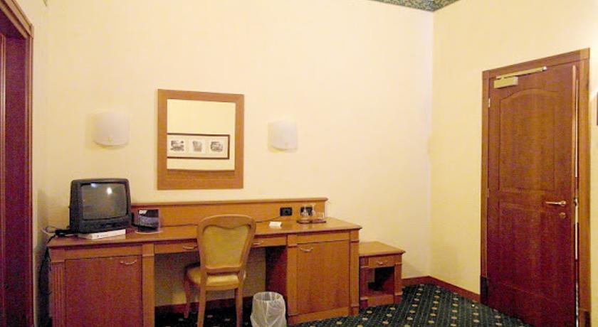 Hotel Villa Vecchia Monte Porzio Catone Exterior photo